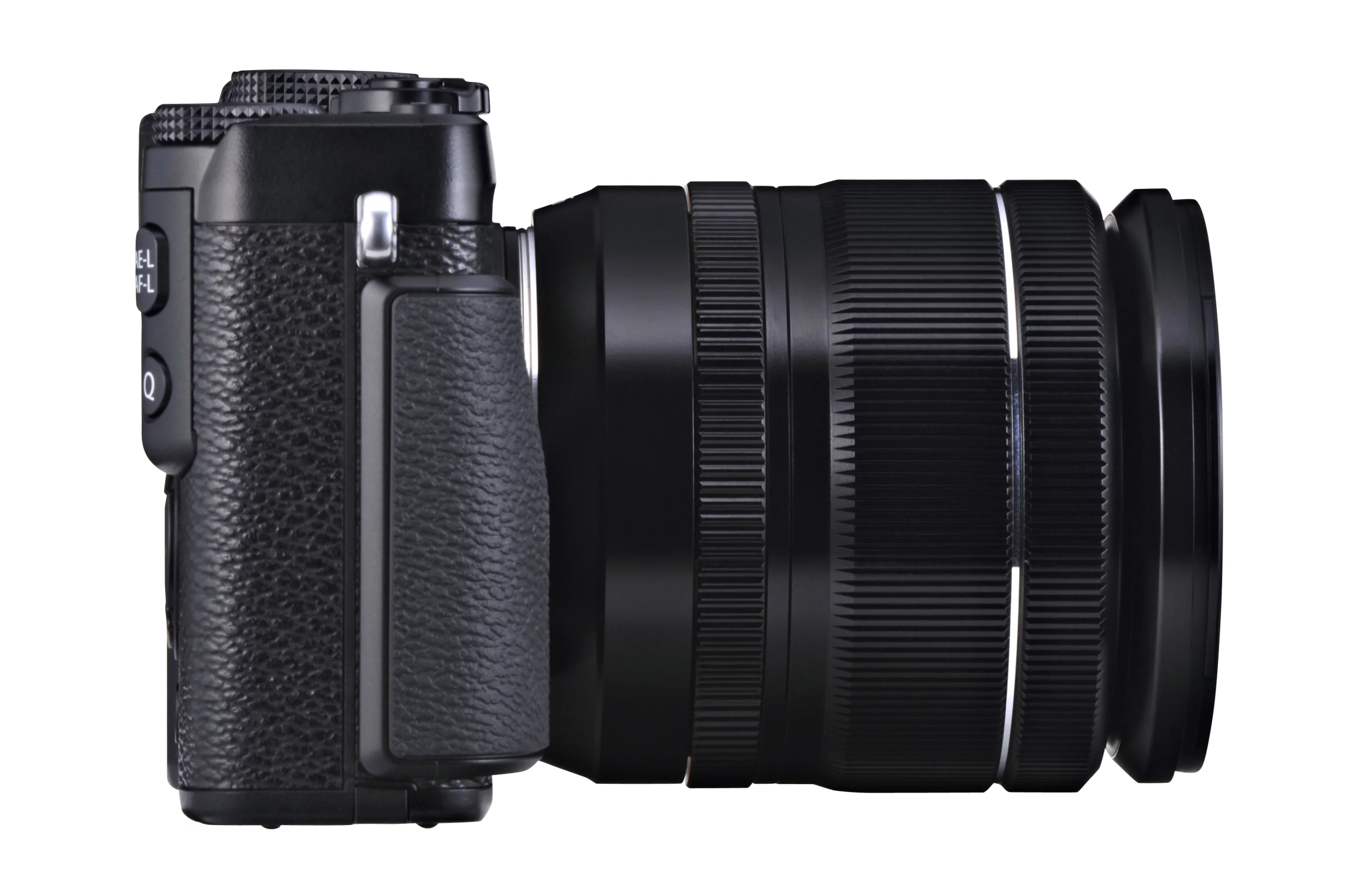 The color filter arrangement also helps to produce low-noise images even at high ISO