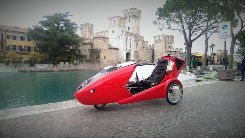 The Cabriovelo can be equipped with a front hub motor