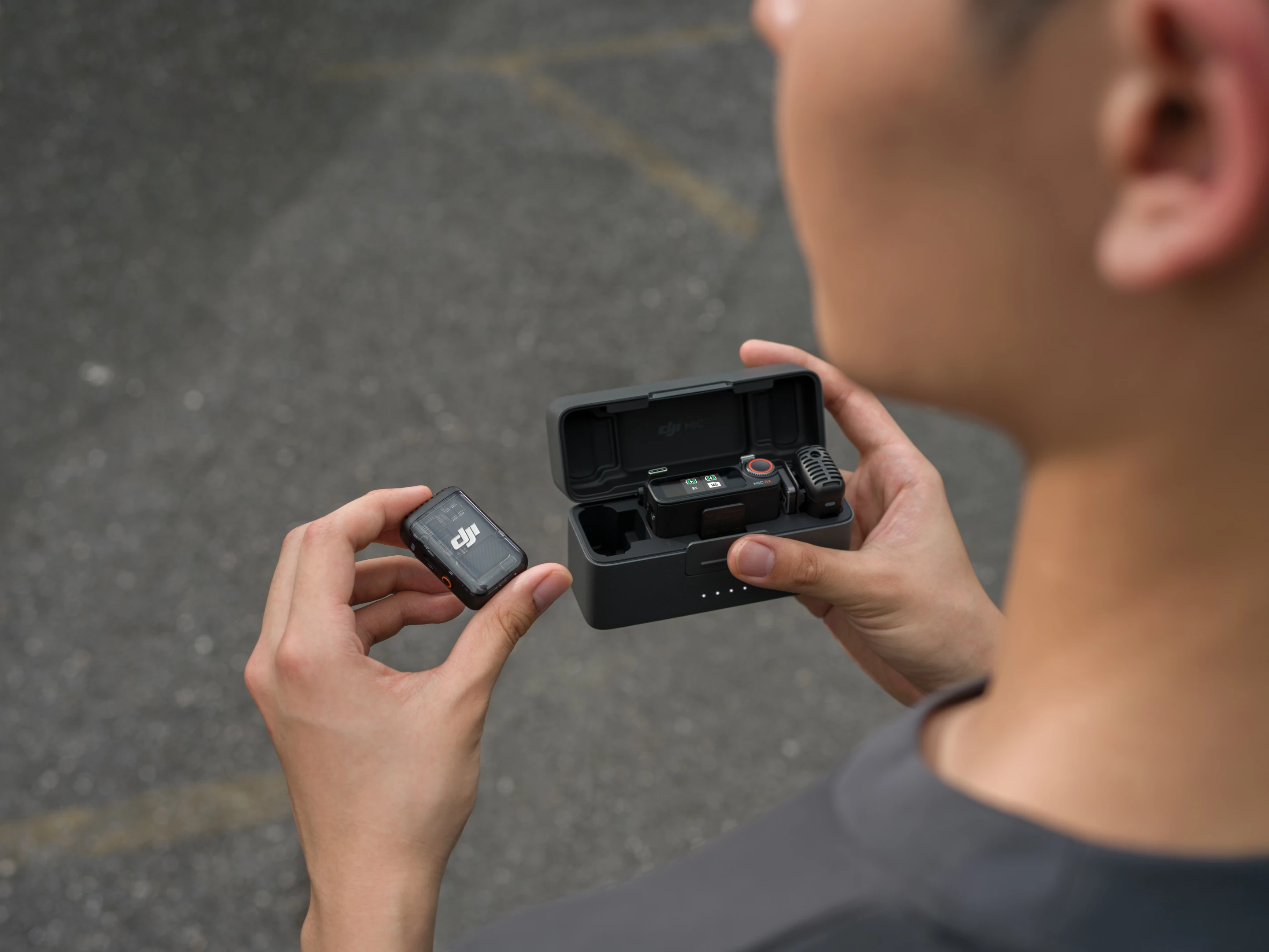 Per-charge battery life for transmitter and receiver is 6 hours, with the charging case offering two full top-ups