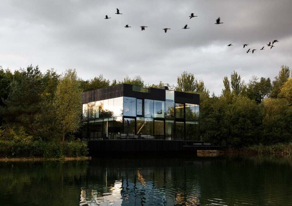 As its name suggests, the Glass Villa on the lake is big on transparency
