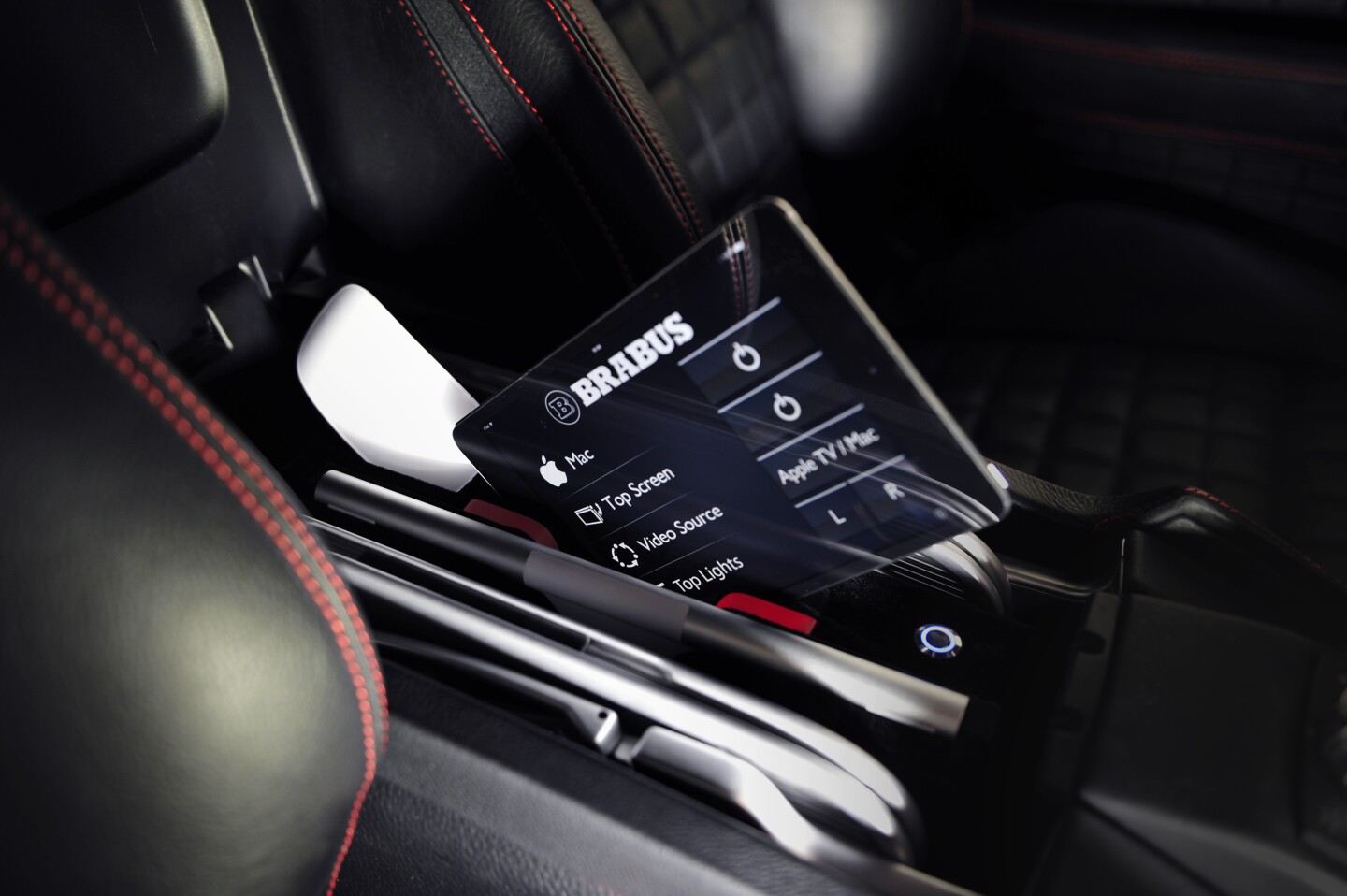 The BRABUS 800 iBusiness is based on the Mercedes Benz G 65
