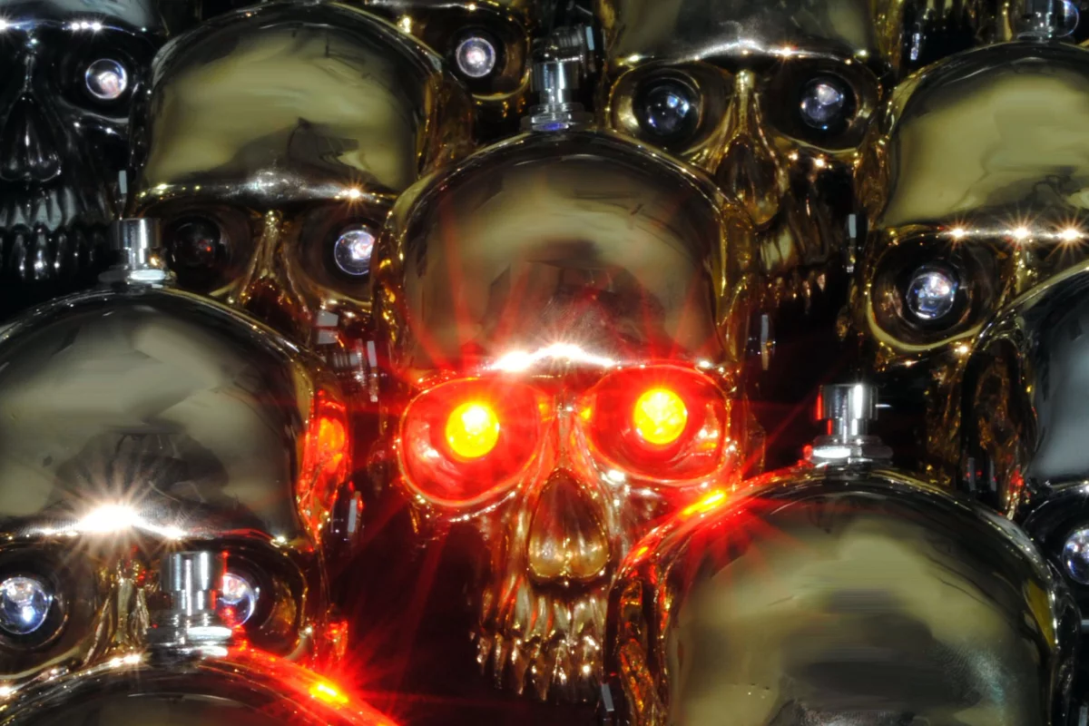 Tone Box has just created a new Skull Crusher effects pedal and has arranged an exclusive retail deal with the Guitar Center to celebrate