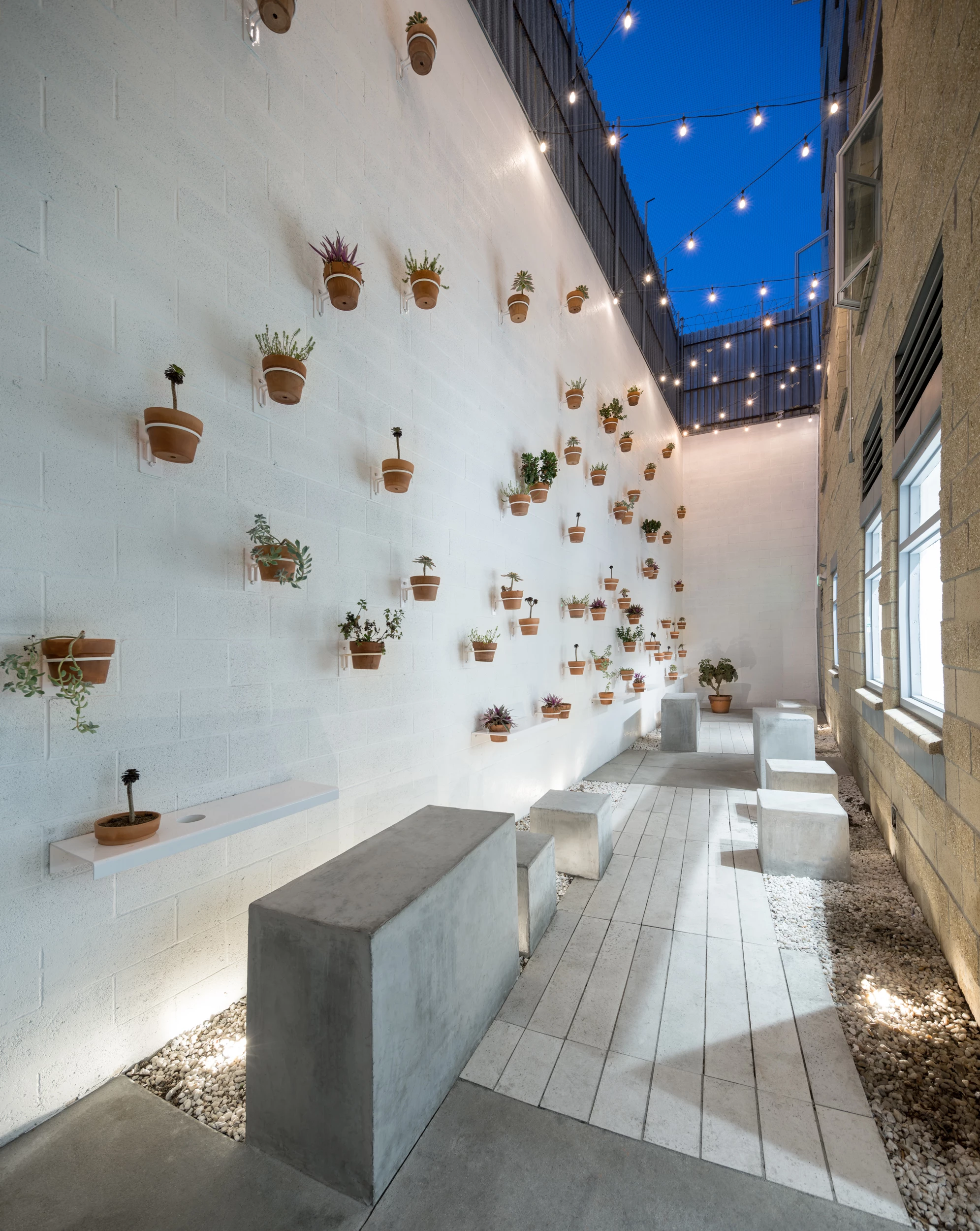 Rossmore & Weldon was designed by Brooks + Scarpa and is located in Los Angeles, California