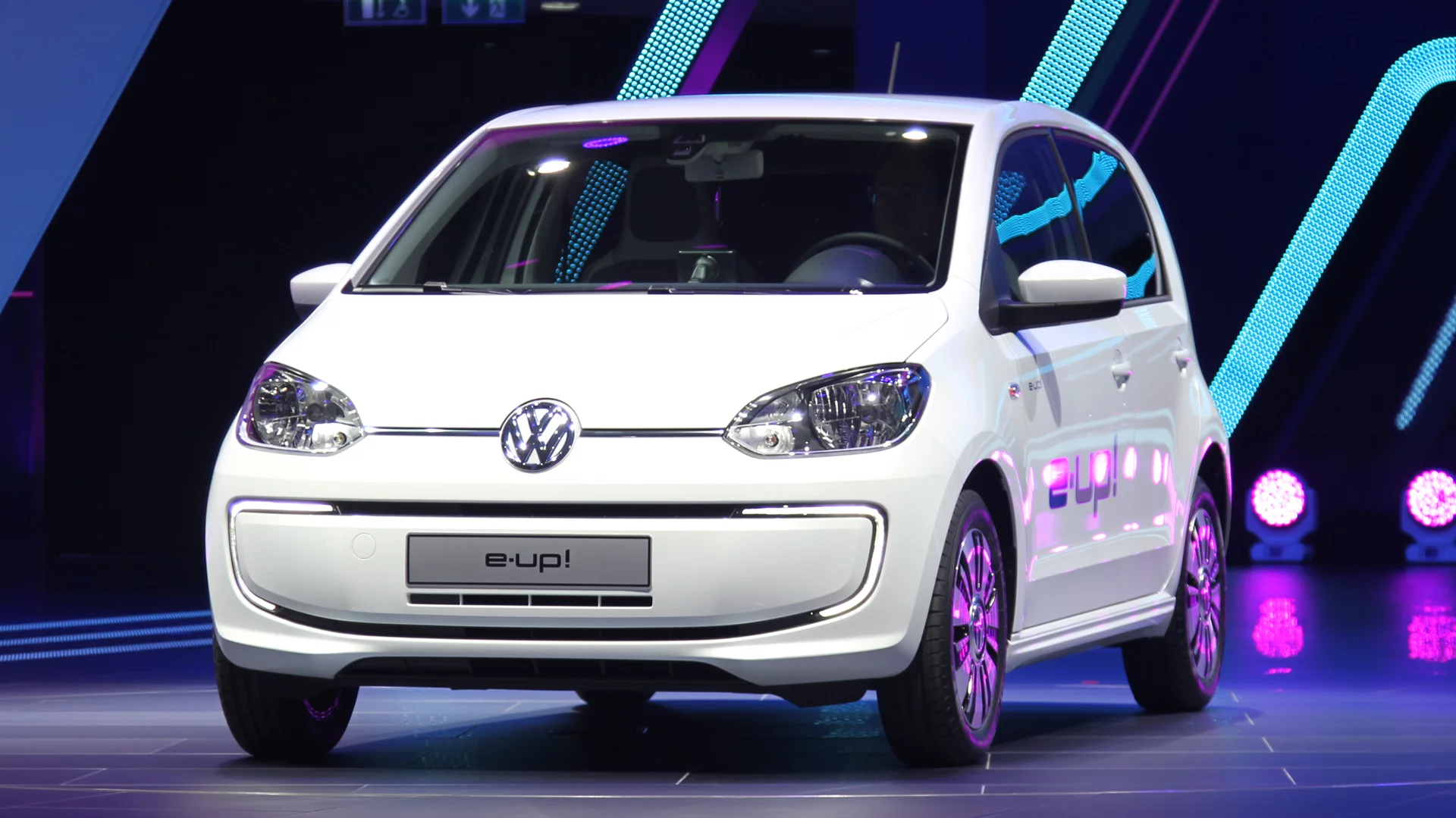 The e-up's 18.7-kWh battery powers a 60-kW motor generating 12,000 rpm for 210 Nm of torque (Photo: Gizmag)