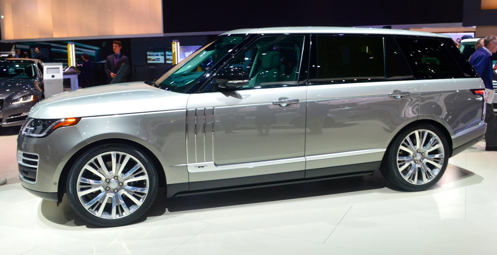 2018 Range Rover SVAutobiography: Land Rover's new flagship