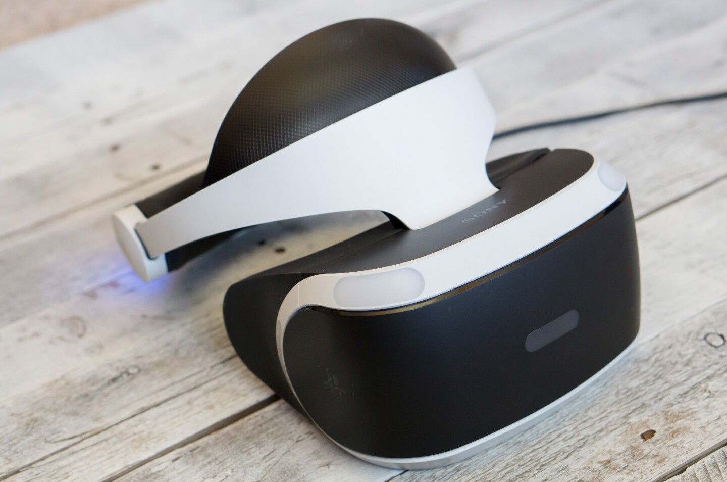 PlayStation VR's headset itself is perfectly good for this price range