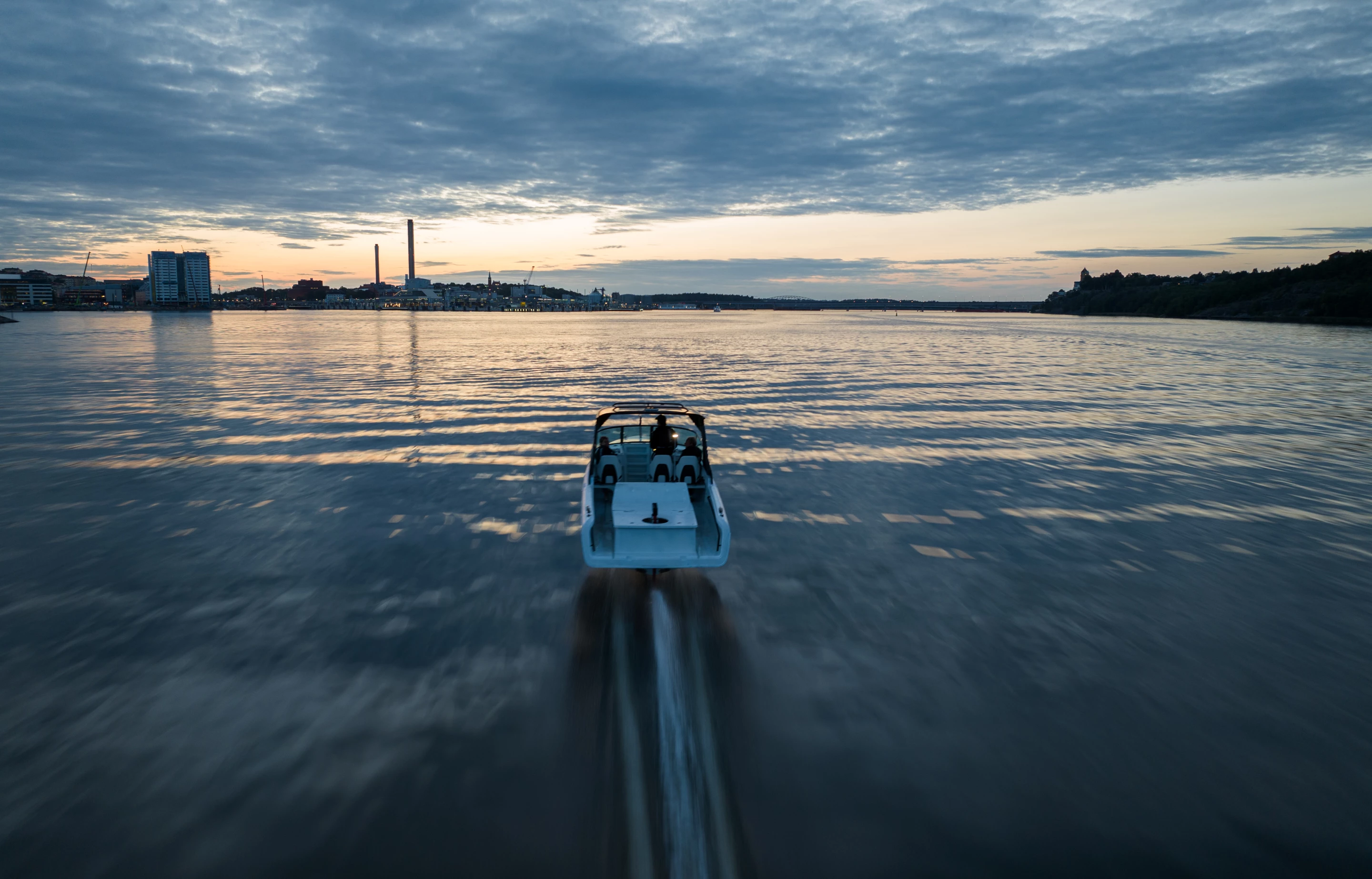 The Candela C-8 Polestar Powered prototype clocked a total of 420 nautical miles over a 24-hour endurance challenge, supported by DC fast charging supplied by Plug and Northvolt's modular energy storage system