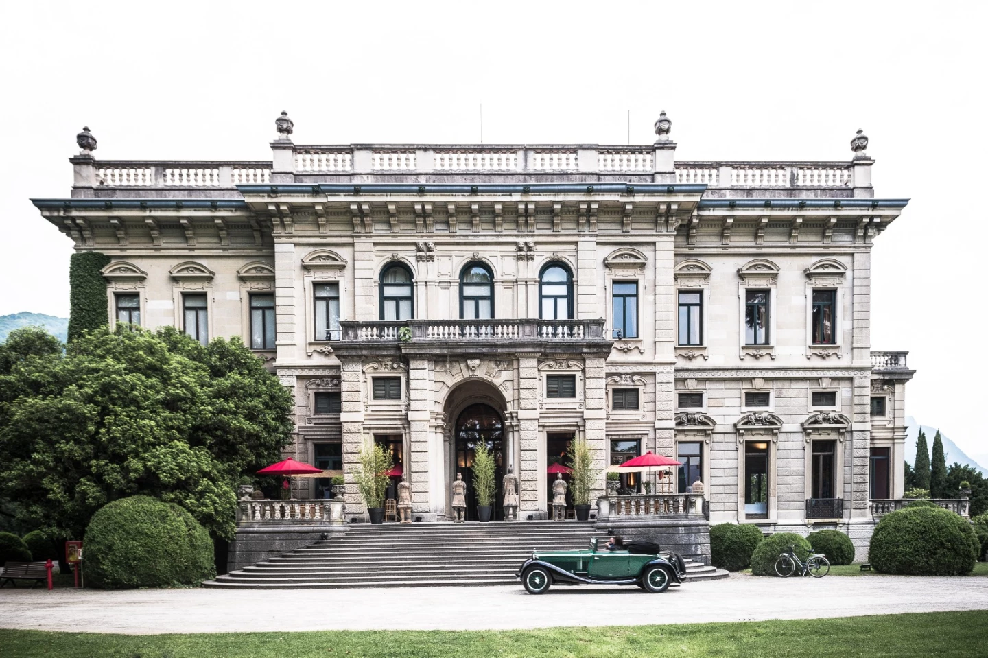 Alain Lecocq's 1932 Alfa Romeo 6C 1750 Gran Turismo Cabriolet by Castagna won the popular vote of attendees at Villa Erba who were younger than 16 years.