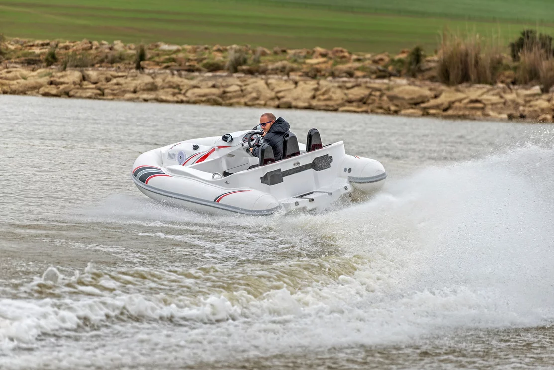 The smart looking Seakart 335 inflatable boat is available in two versions that can seat three or five passengers