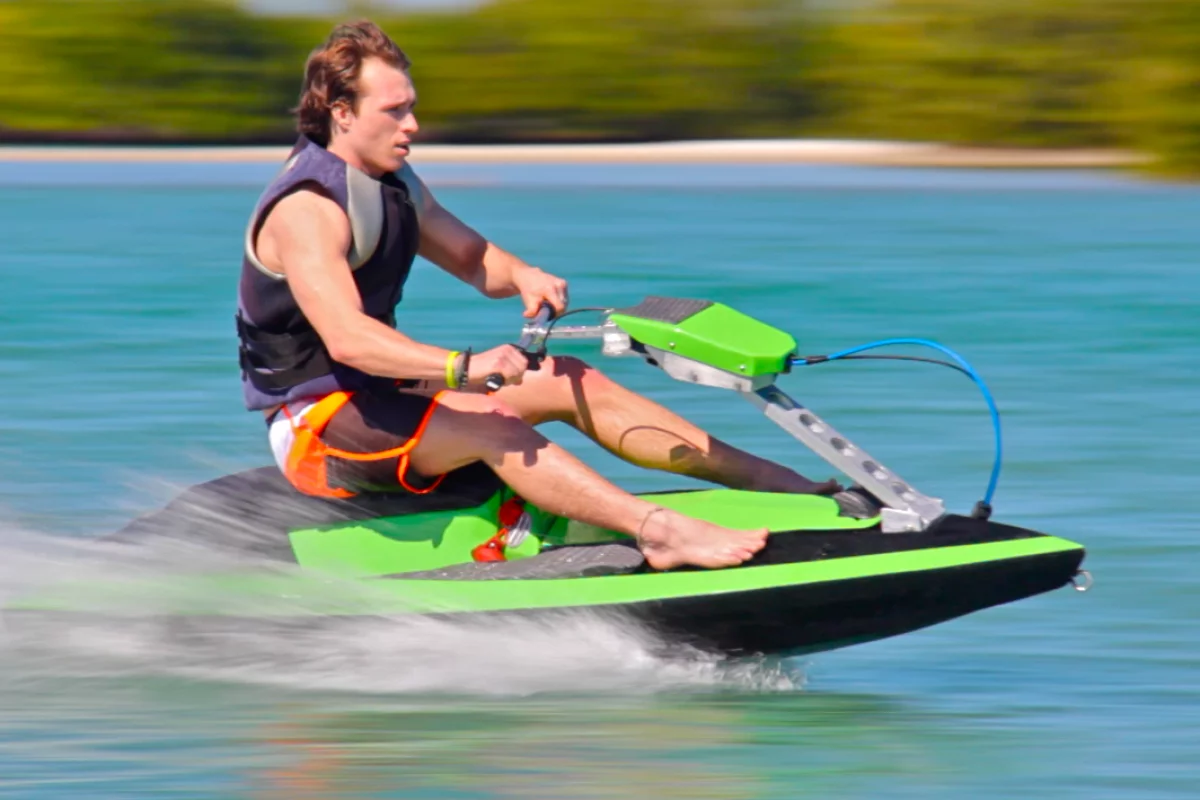 The BomBoard disassembles into four modules, and can be put back together in one minute