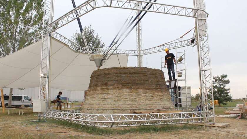 Each layer weighs a hefty 300 kg (661 lb)