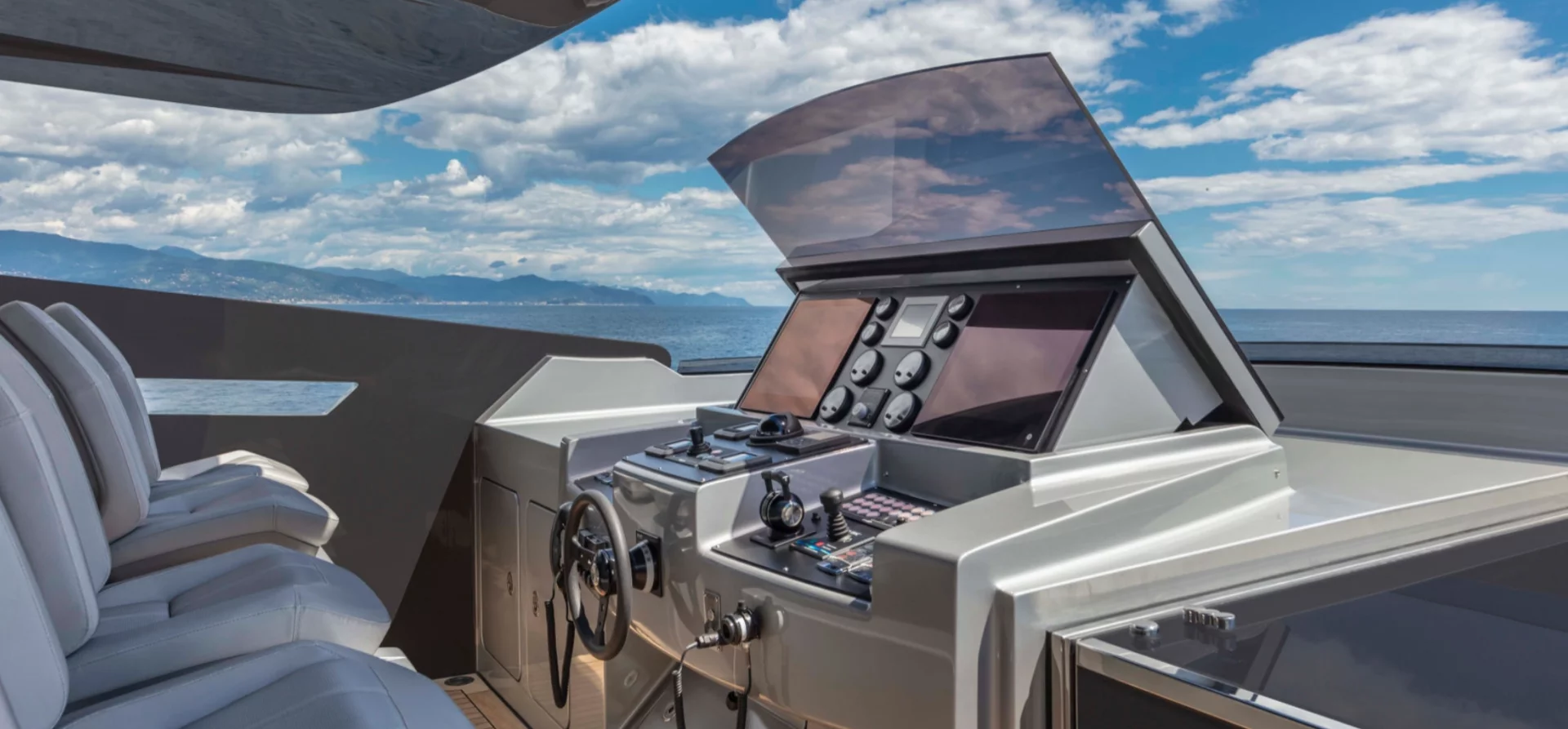 The Pershing 140 superyacht has maximum speed of 38 knots