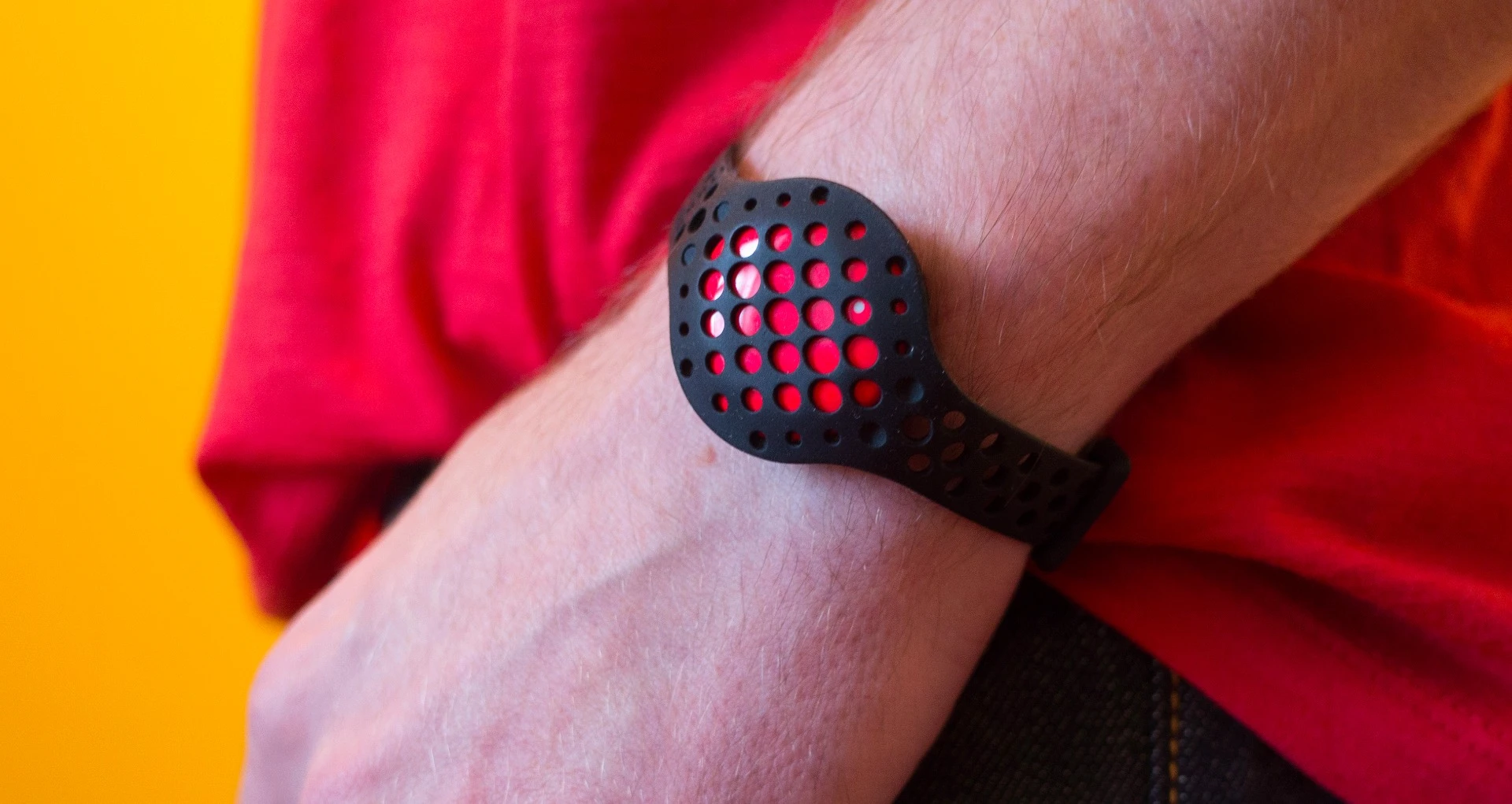 The Moov Now tracks active minutes rather than steps, distance and floors climbed