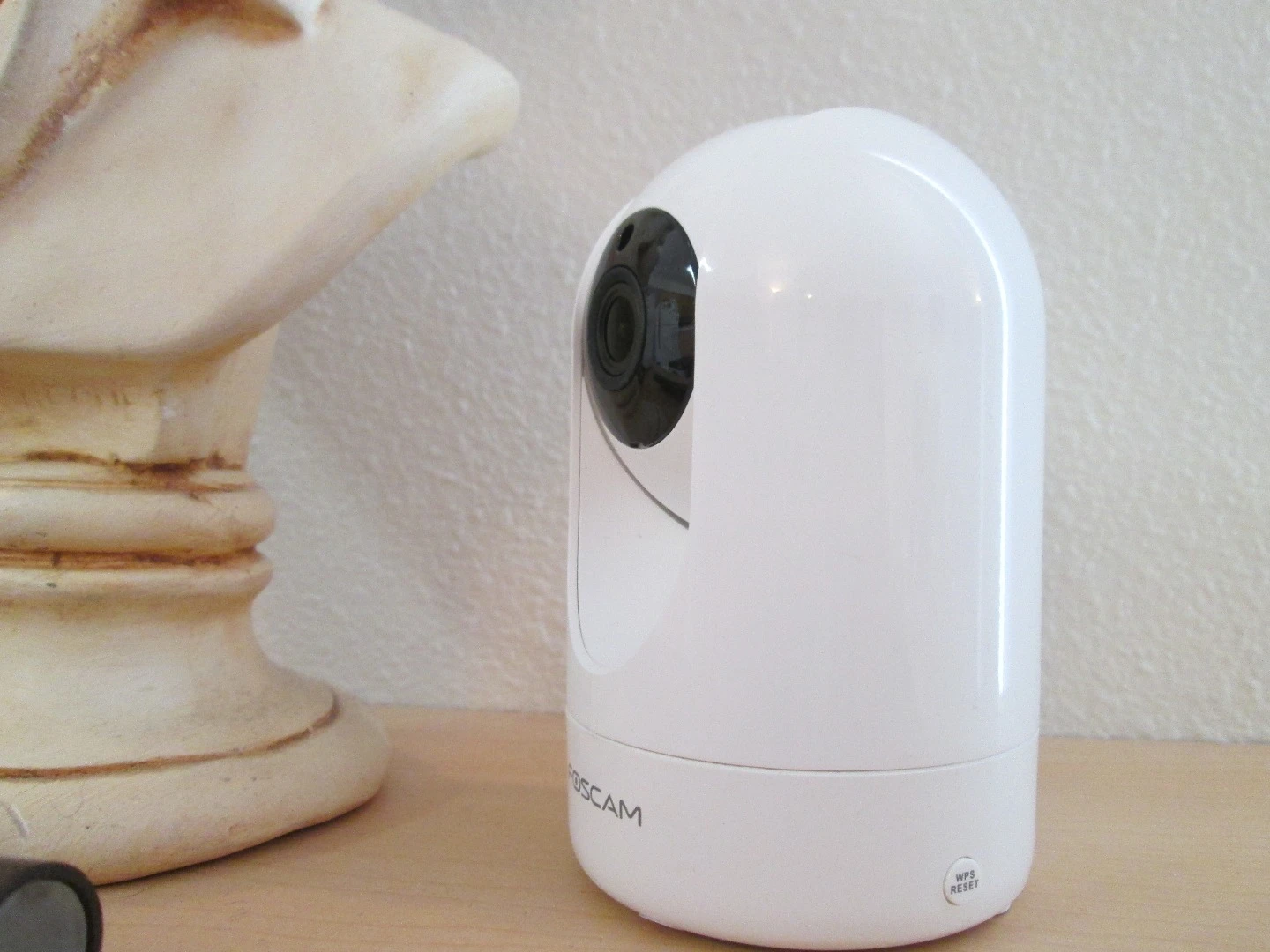 R2 can automatically scan an area