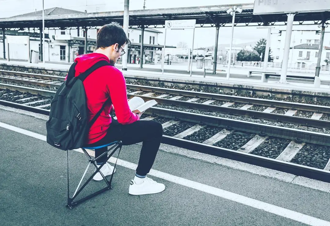 The Bip chair can apparently support up to 135 kg (300 lb)
