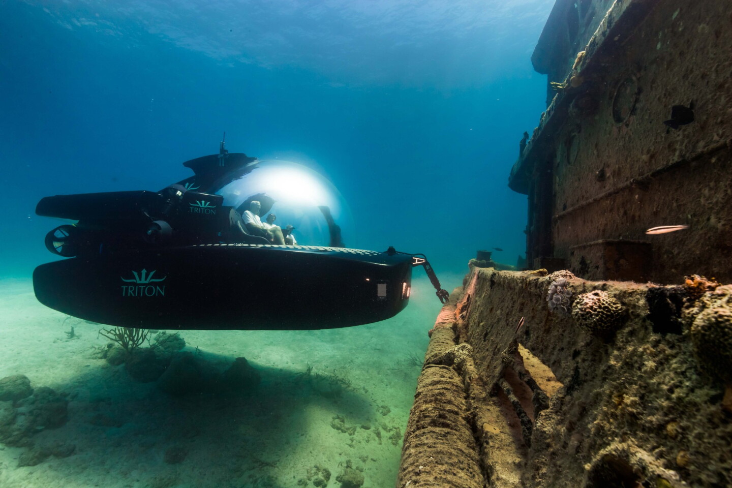 The 1650/7 checking out one of the estimated three million shipwrecks on the ocean floor