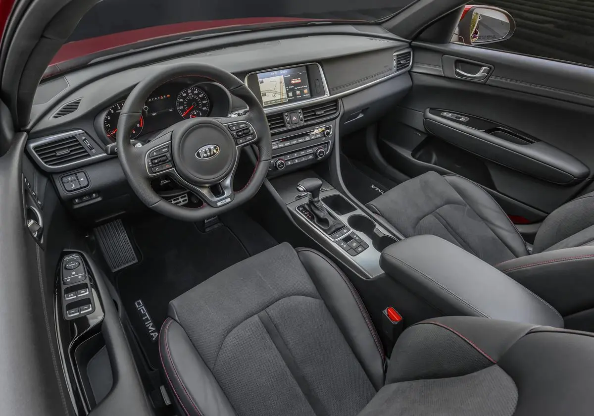 The added height and girth for the Optima have definitely paid off in terms of roominess inside the car