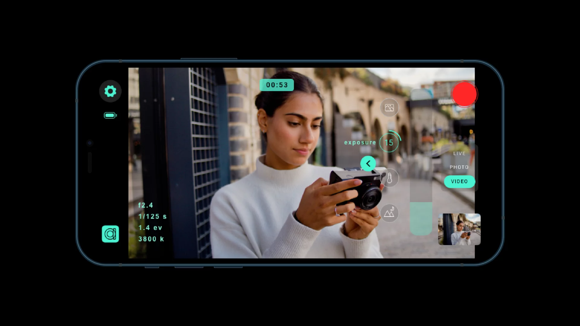 The Alice Camera mobile app allows the smartphone's display to serve as an EVF and control interface