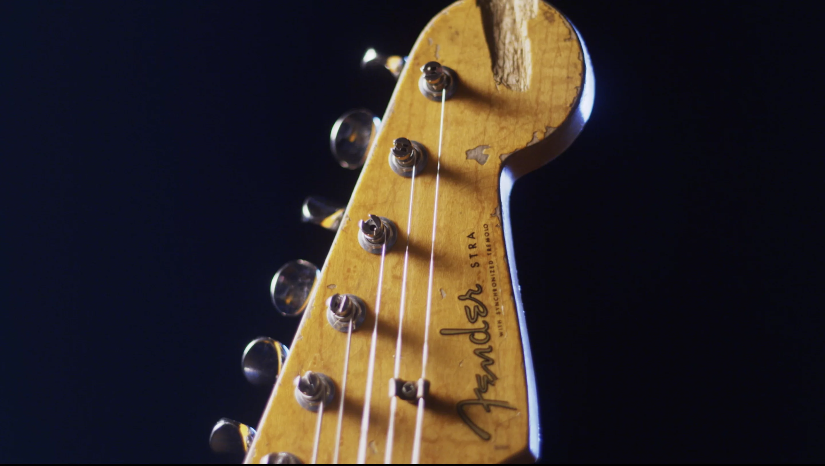 The replica is even missing a chuck of wood from the headstock, which flew off of the original when Mike McCready attacked an onstage amp cabinet with his guitar during a show