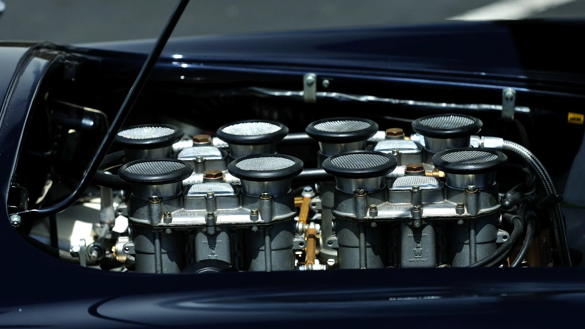This 1963 Shelby 289 Cobra Roadster is estimated to sell for between $1,000,000 and $1,250,000