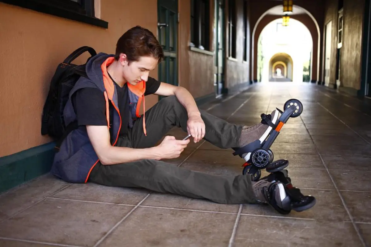 The Cardiff Skate attaches to the user's regular footwear