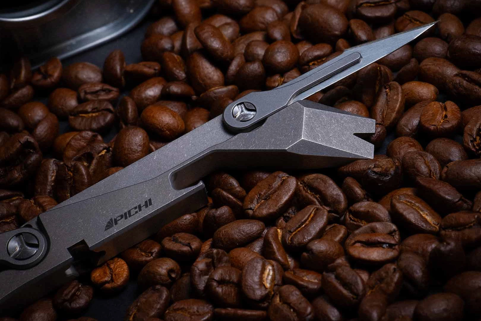 The Pichi X2S' blade is user-replaceable