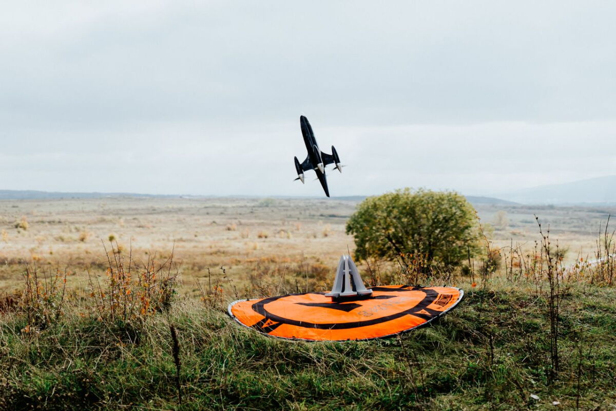 Apex Recordhunter electric drone sets unofficial speed record