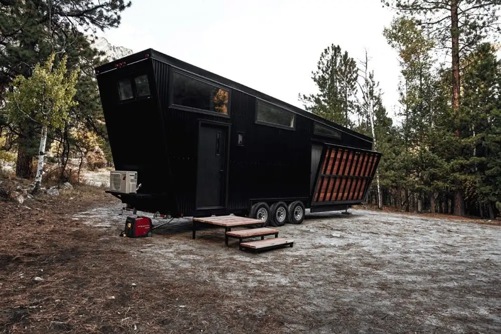 The Draper is heated and cooled with an air-conditioning unit