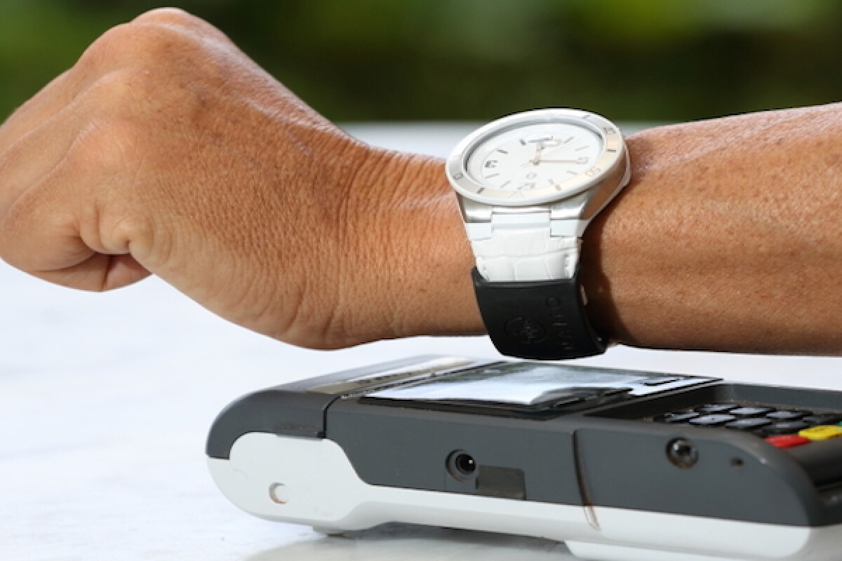 Waterproof clipon brings NFC payments to regular watches