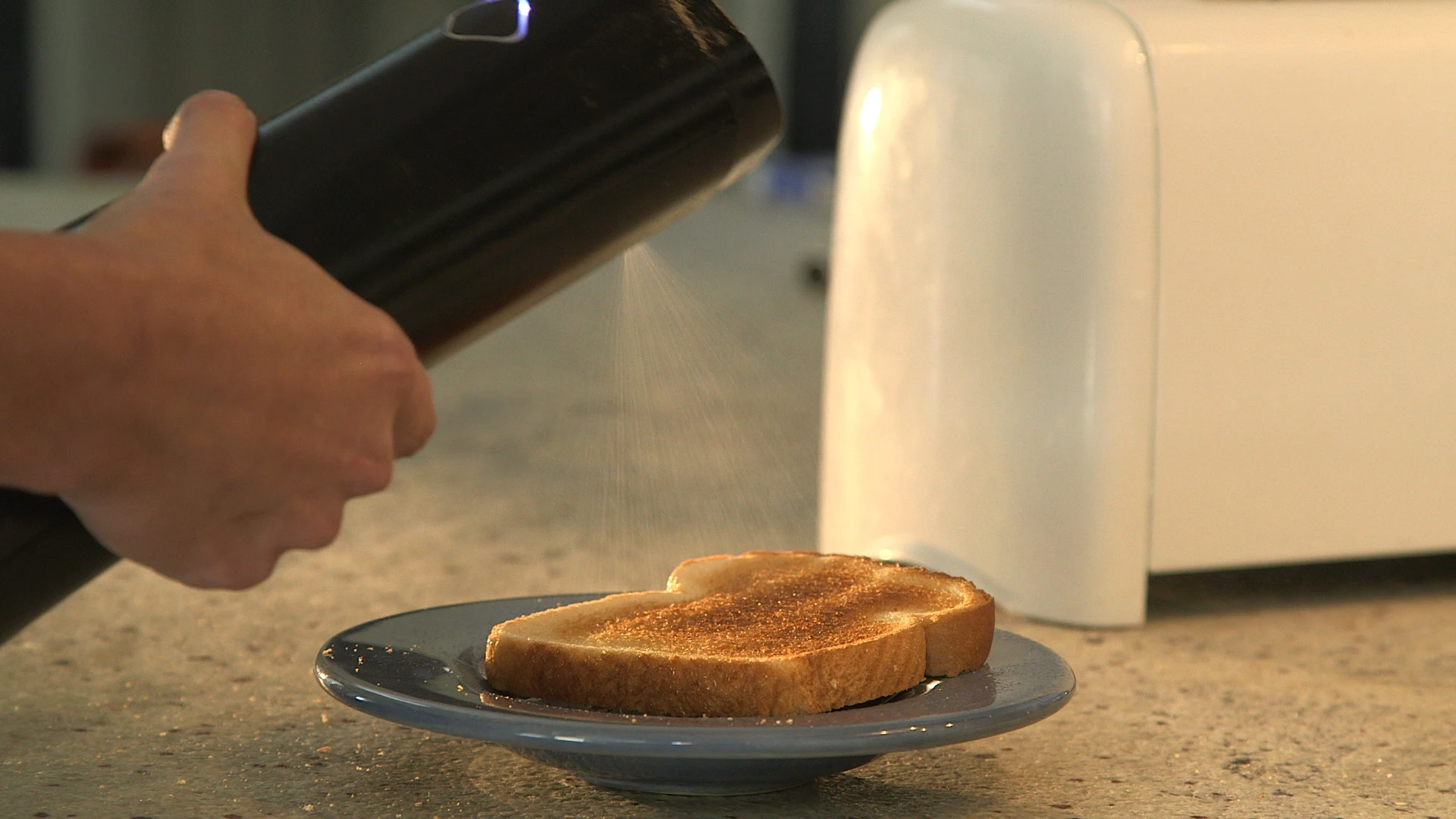 "biēming" a slice of toast