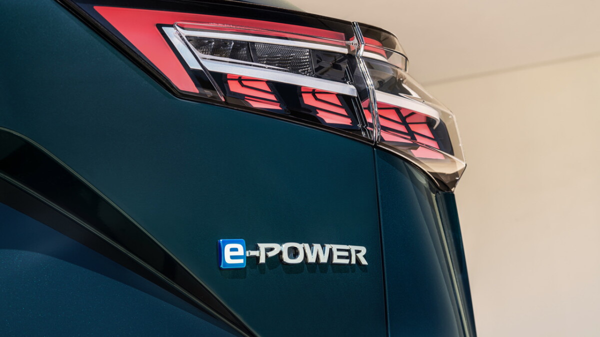 Nissan hits triple-digit fuel economy during record-smashing run