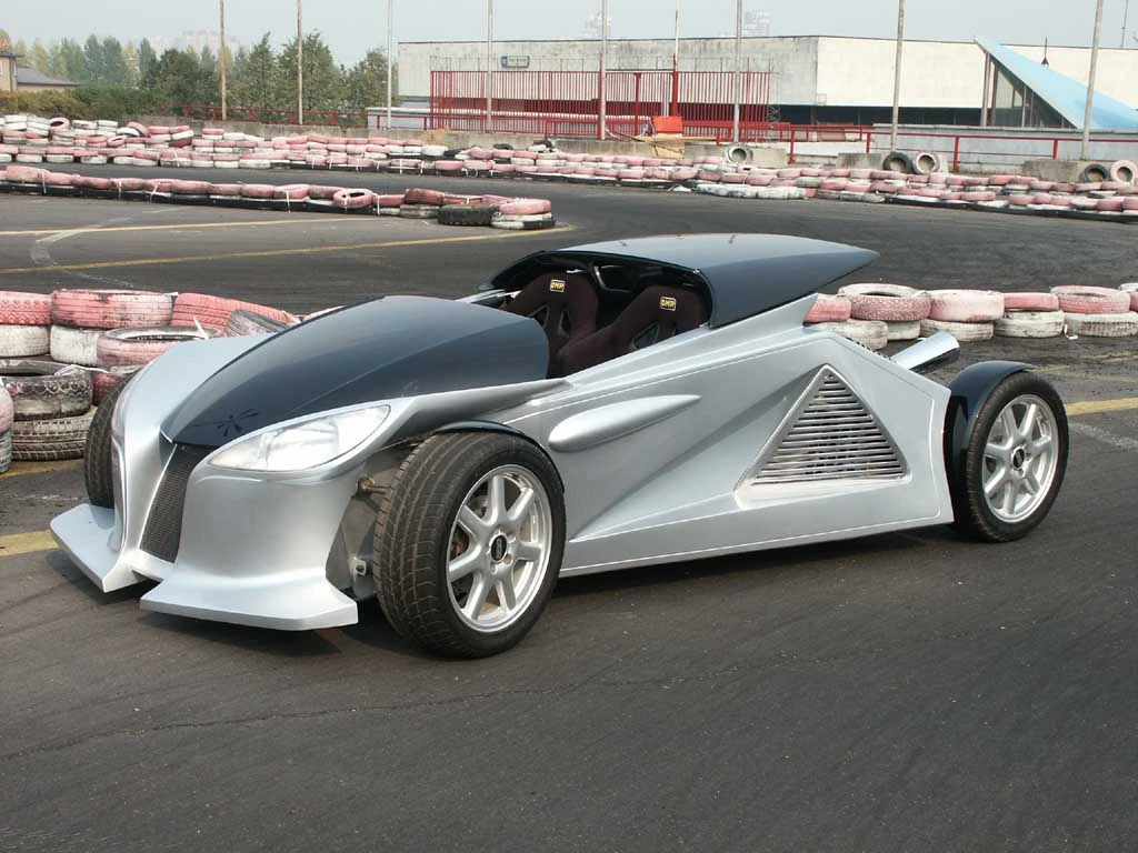 The Dartz Mojo roadster - on which the new electric low-rider is based