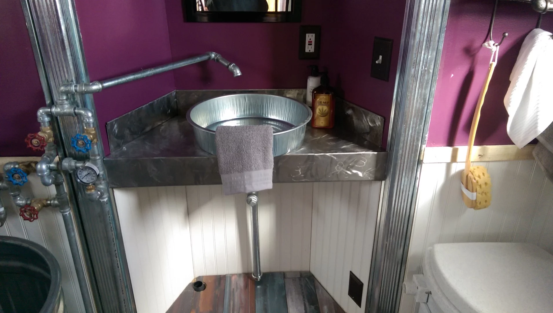Shot of the bathroom (Photo: Maximus Extreme Living Solutions)