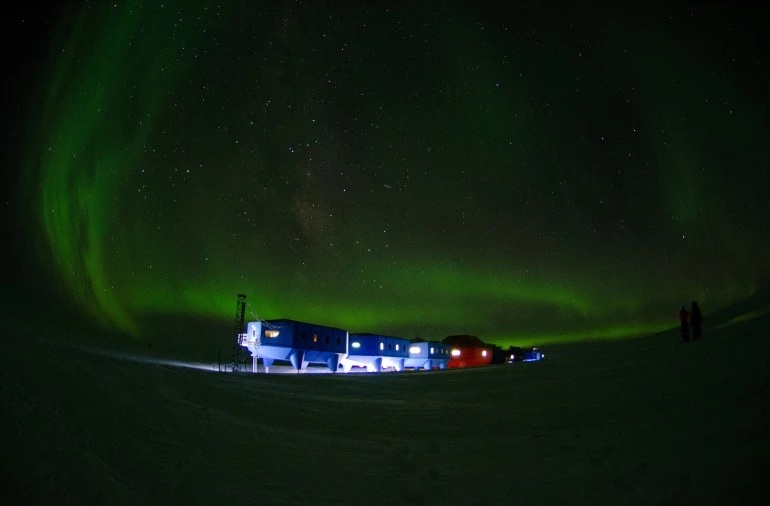 Halley VI Research Station by Hugh Broughton Architects
