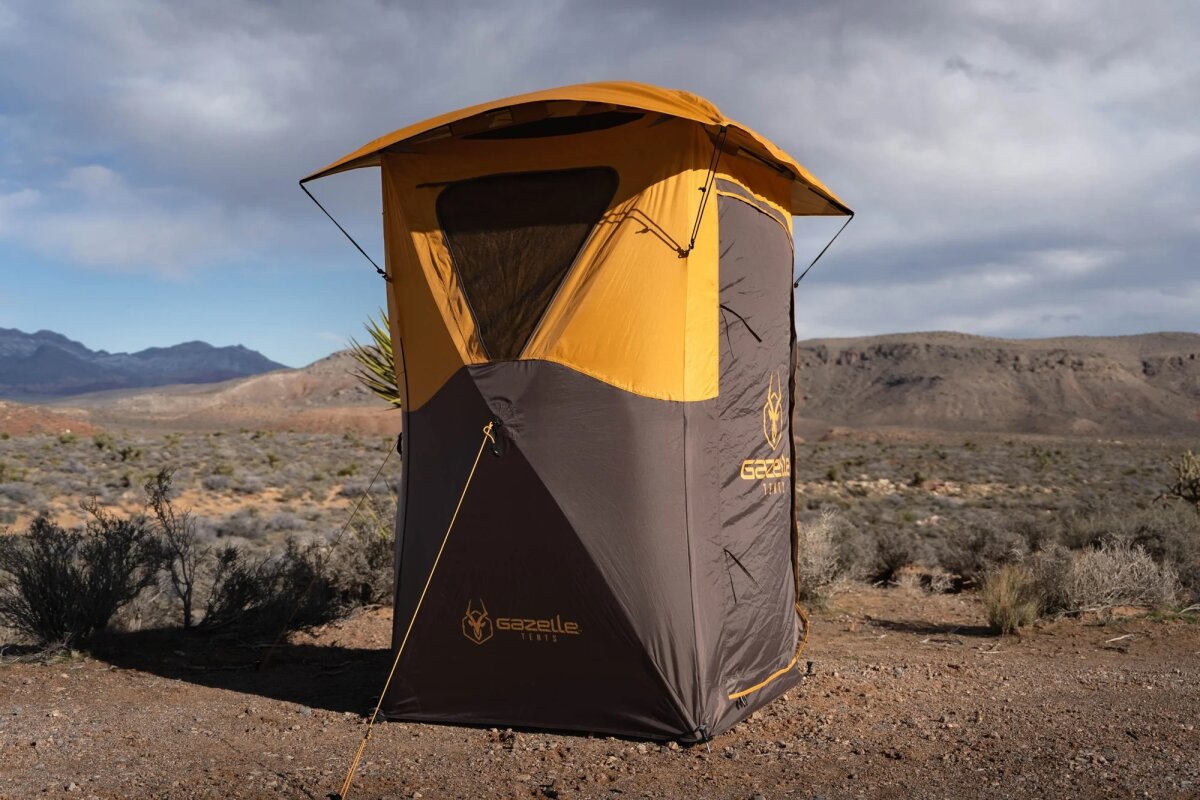 Collapsible outhouse springs from pack to poop in under 2 minutes