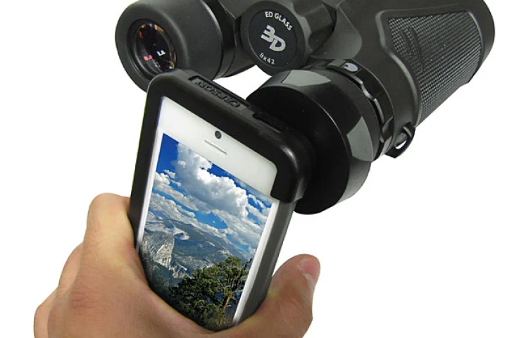 Carson Optical's binocular adaptor for iPhone 5