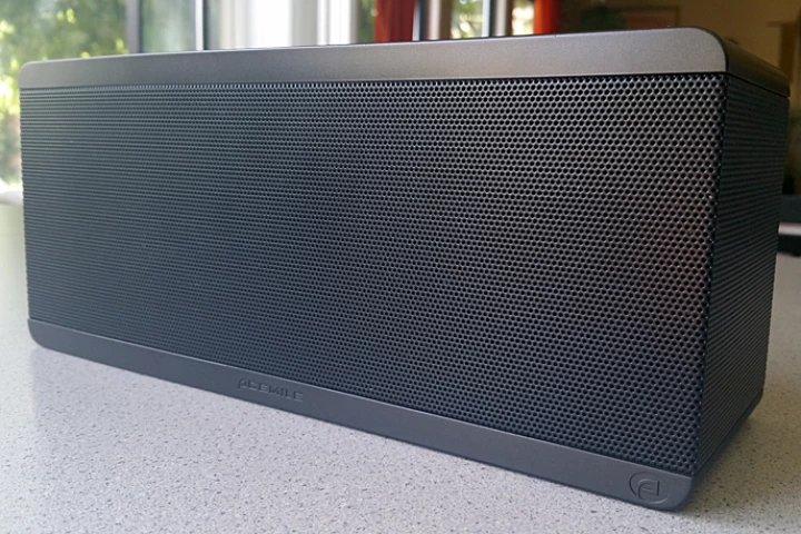 Gizmag reviews the Acemile Theatre Box wireless 3D speaker