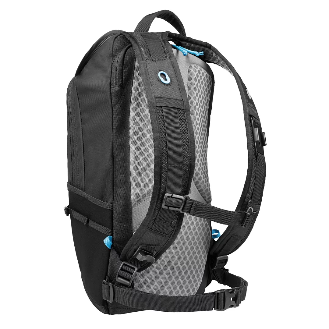 The right hand strap has an aperture to feed a bladder nozzle through