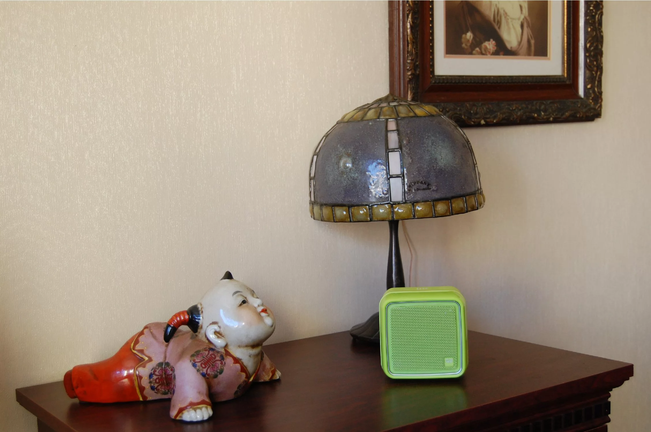 The Q2 stops to pose for a photograph in the lounge