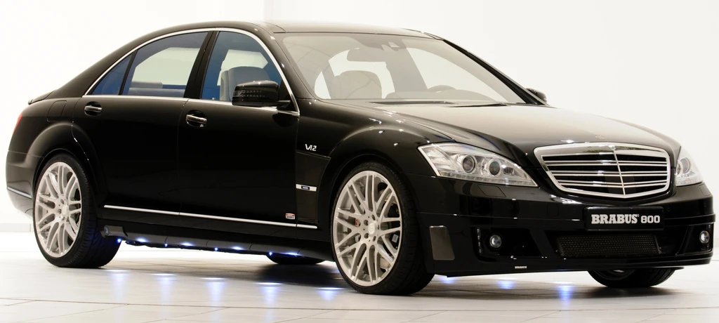 The iBusiness 2.0 system can be installed on any current S-Class model from the S 350 to the S 65