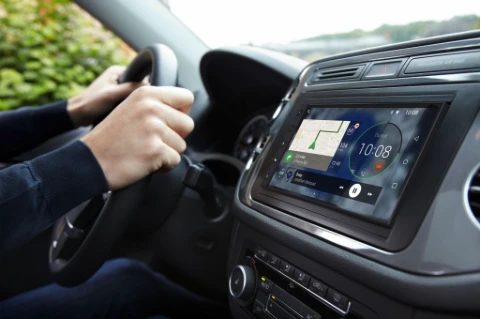 Parrot's RNB6 offers seamless in-car integration with Android and Apple phones