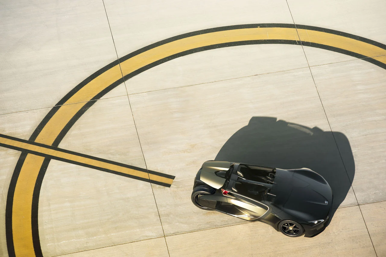 Peugeot EX1 concept at Aeroport Lleida Alguaire