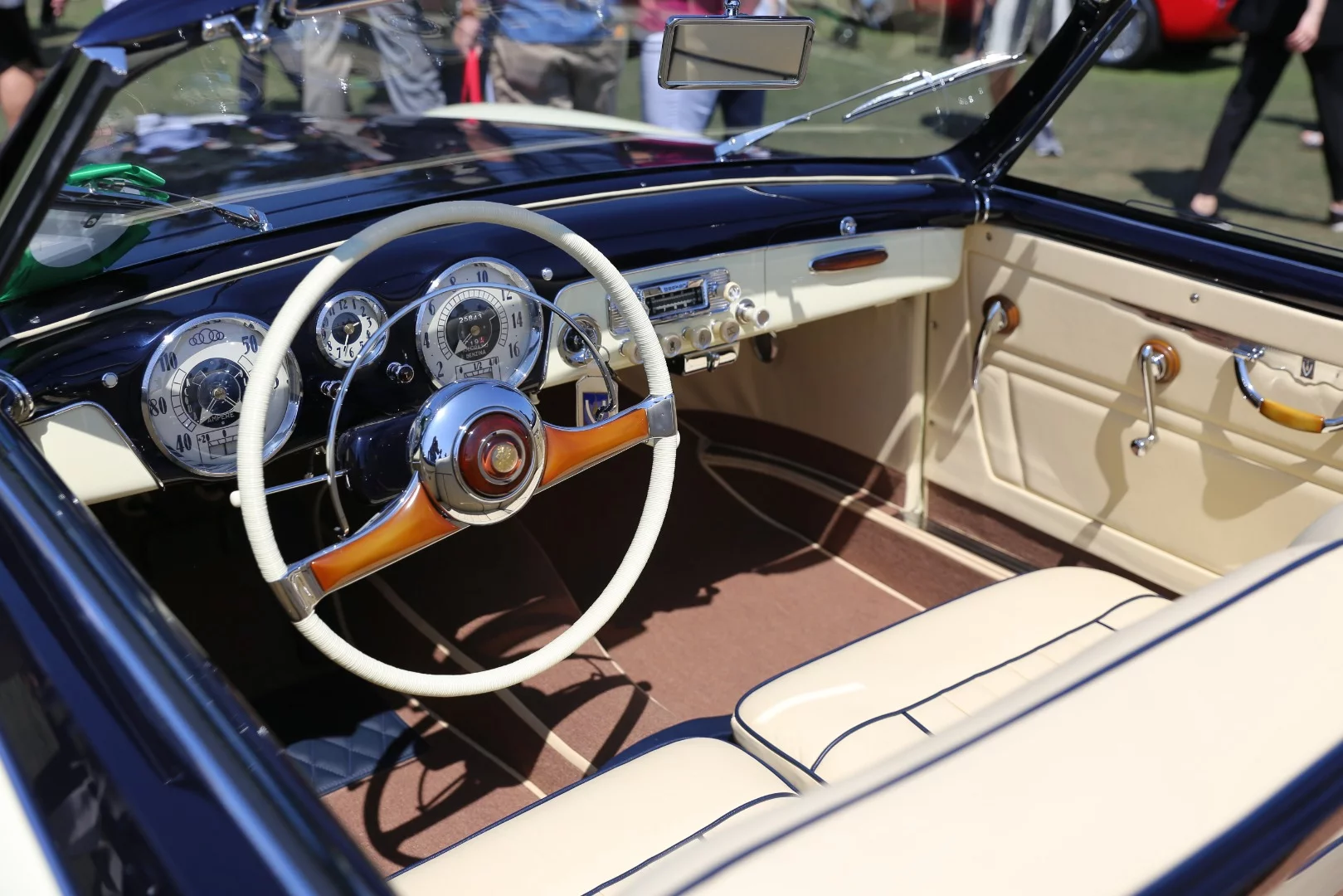Interior detail on the 1951 Fiat 1400 Vignale Cabriolet