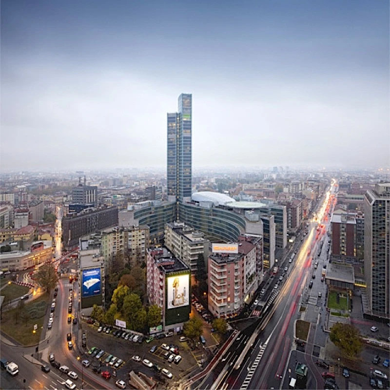 Palazzo Lombardia, Milan (Photo: Fernando Guerra)