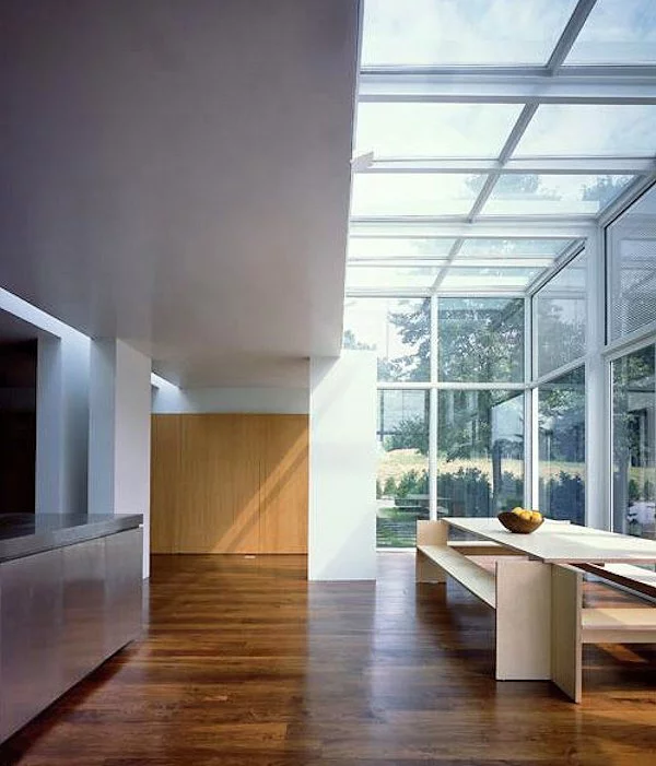 View of the breakfast nook (Photo: T. Phifer and Partners)