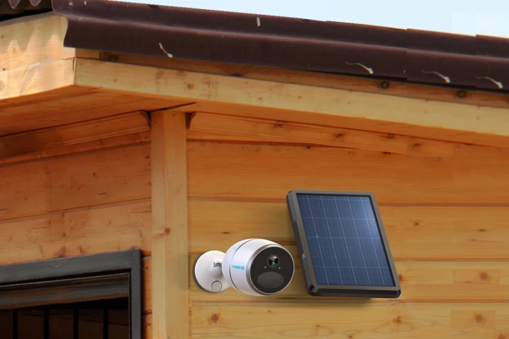 The Reolink Go home security camera uses a 4G LTE mobile network rather than a home router for wireless operation, and runs on a rechargeable battery