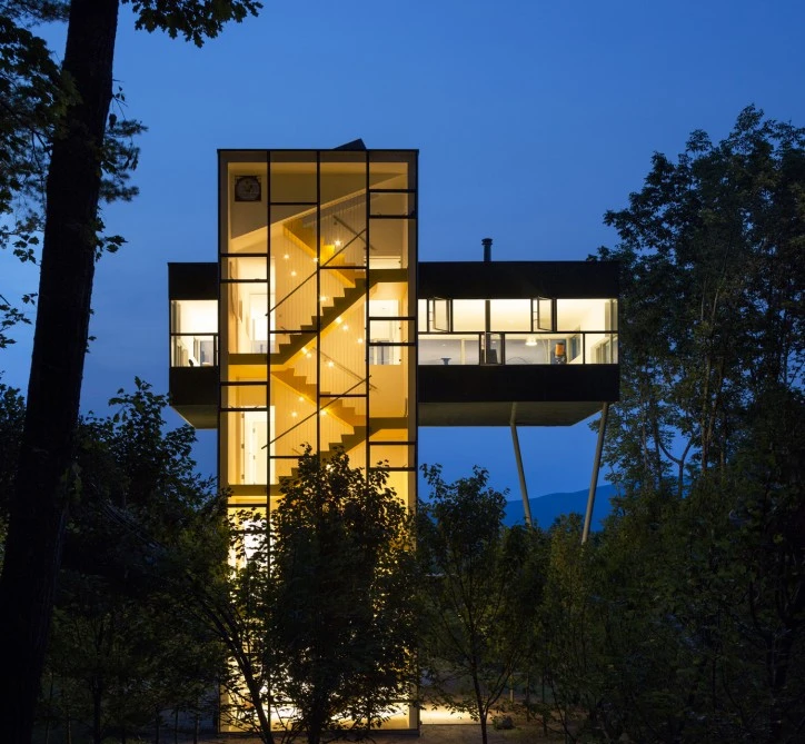 Tower House (Photo: Paul Warchol)