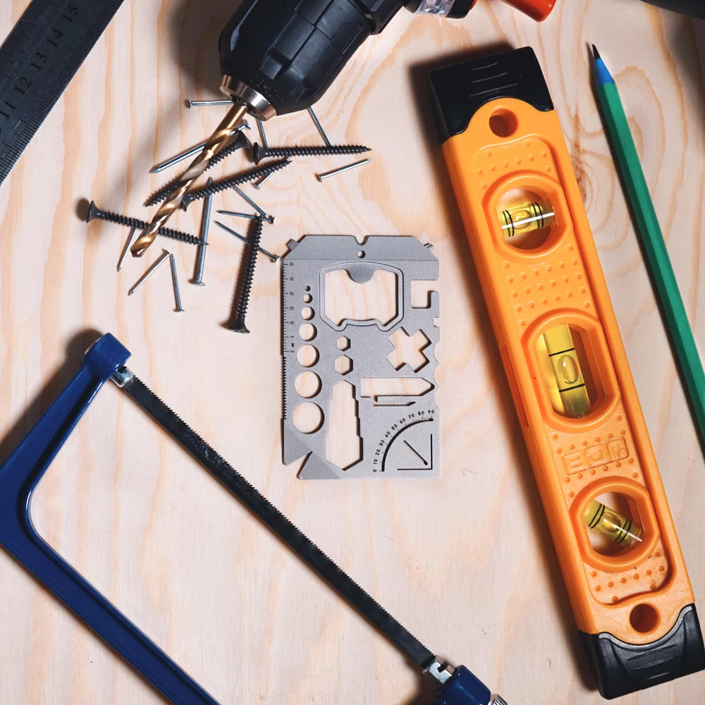 Disc is asking for pledges of US$35 for its titanium MultiCard Multitool