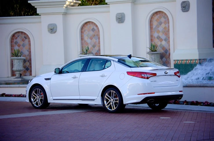 2013 Kia Optima is an IIHS Top Safety Pick+