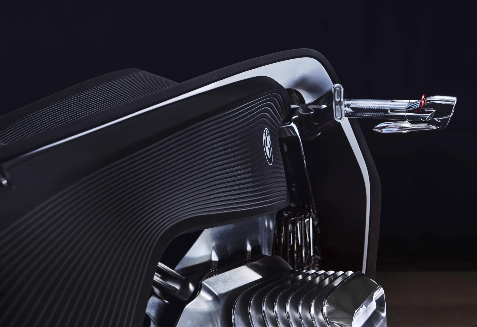 Analog controls on the BMW Motorrad Vision Next 100 are limited to a rocker switch that activates the throttle